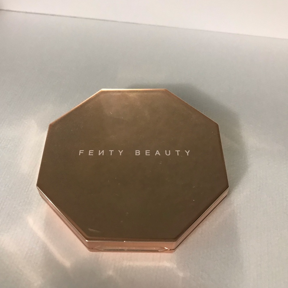 Fenty beauty sun stalk’r instant warmth bronzer